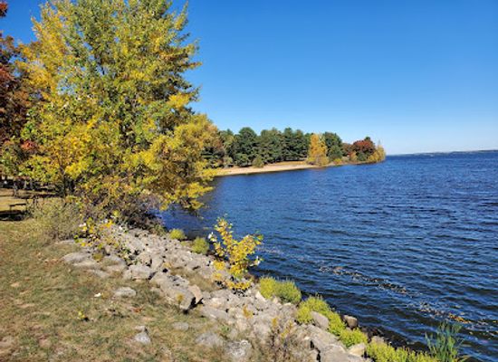 wisconsin/glacial-lake-wisconsin/attraction/castle-rock-lake