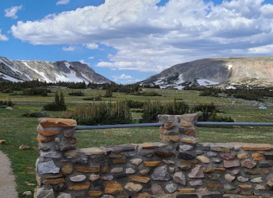 wyoming/snowy-range/attraction/snowy-range-pass