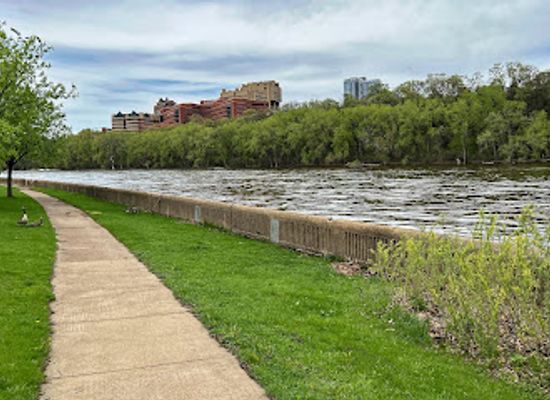 minnesota/twin-cities-metropolitan-area/attraction/winchell-trail