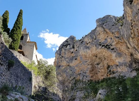 france/verdon-gorge/attraction/cascade-du-riou