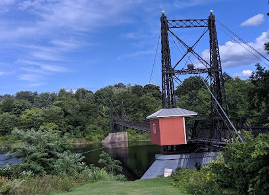 maine/sugarloaf-mountain/attraction/two-cent-bridge