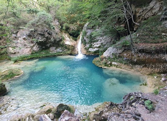 spain/navarre/attraction/nacedero-urederra-baquedano