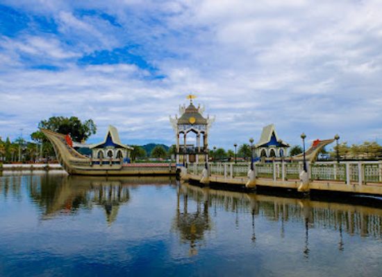 brunei/bandar-seri-begawan/bandar-seri-begawan-city-centre/attraction/taman-mahkota-jubli-emas