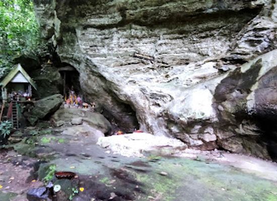 thailand/doi-suthep-pui-national-park/attraction/phra-ruesi-cave