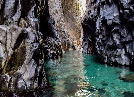 italy/sicily/attraction/parco-fluviale-dell-alcantara