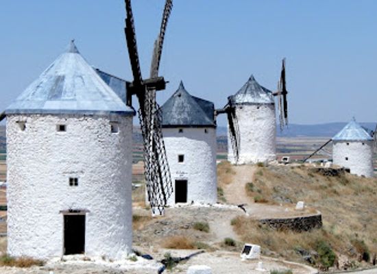 spain/castile-la-mancha/attraction/molinos-de-viento-de-consuegra