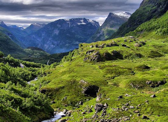 norway/geirangerfjord/attraction/blafjellbrakka