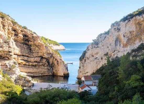 croatia/hvar/attraction/stiniva
