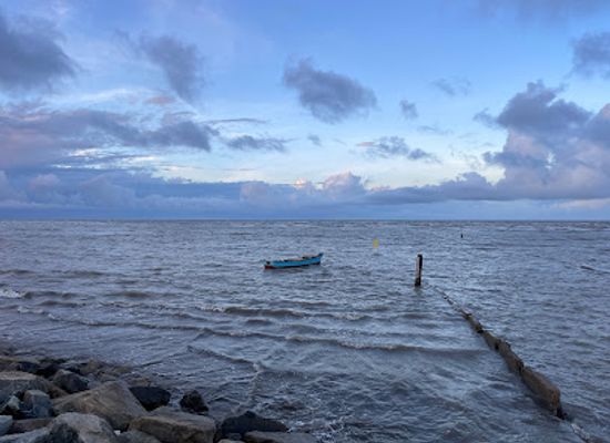 guyana/demerara-mahaica/attraction/hope-beach