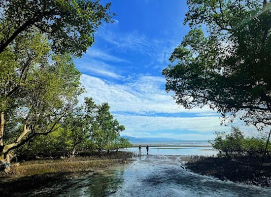 indonesia/north-sulawesi/attraction/pantai-molas