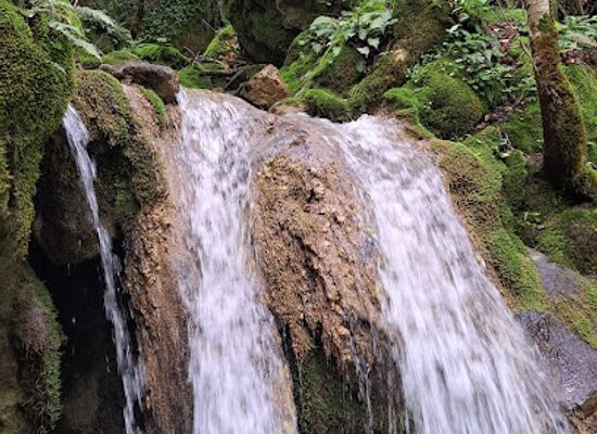 kosovo/has/attraction/mollopolc-waterfall