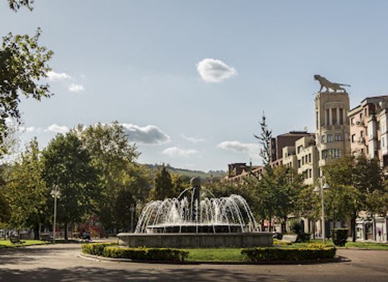 spain/bilbao/deusto/attraction/botica-vieja-park