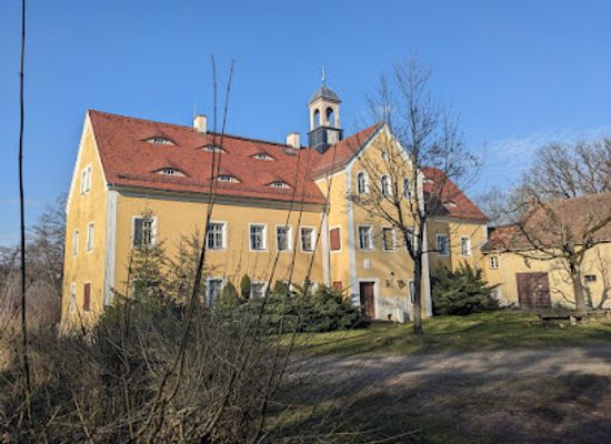 germany/saxony/attraction/schloss-grillenburg