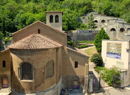 france/grenoble/attraction/musee-archeologique-saint-laurent
