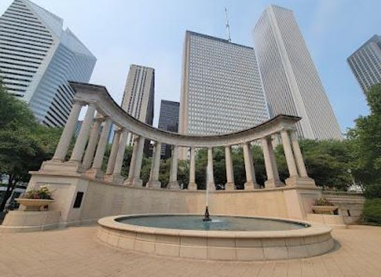 illinois/arlington-heights/attraction/millennium-park-welcome-center