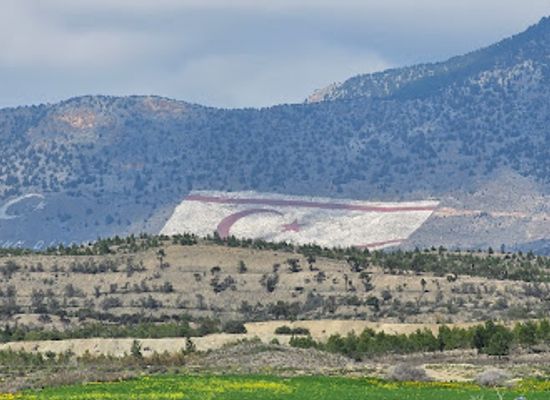 cyprus/nicosia-district/attraction/turkish-mountain-flag