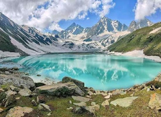 india/kashmir-valley/attraction/kausar-nag