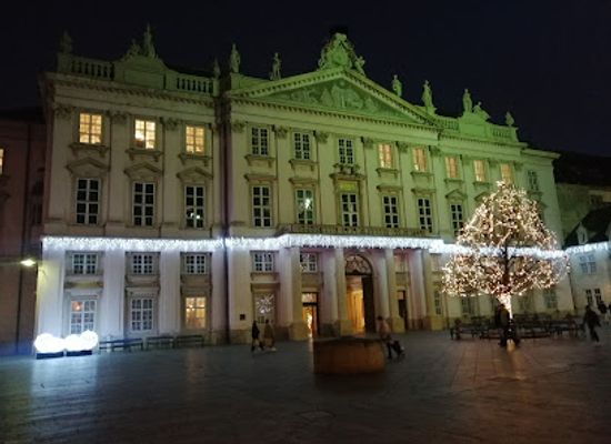 slovakia/bratislava/petrzalka/attraction/primacial-palace