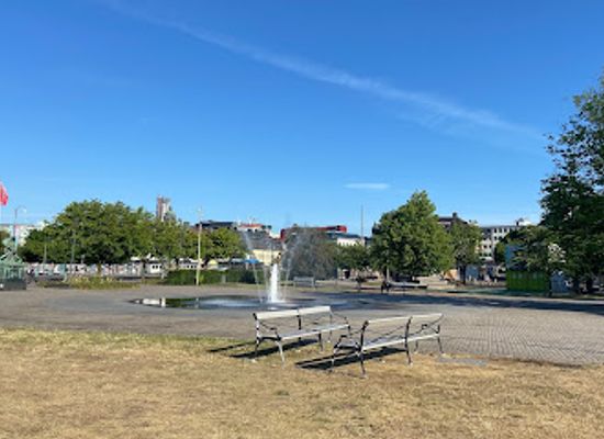sweden/gothenburg/avenyn/attraction/baltespannarparken-fountain