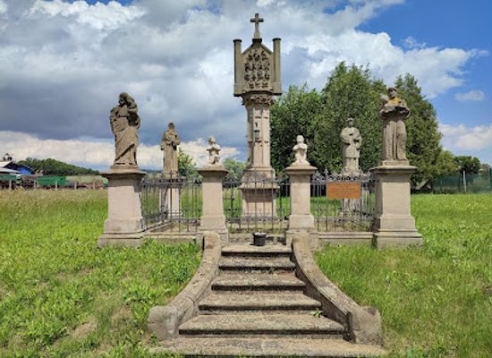 czechia/silesia/attraction/sousosi-se-sloupem-ctrnacti-svatych-pomocniku