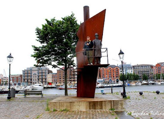 belgium/antwerp/eilandje/attraction/statue-de-jan-cornelis-van-rijswijck