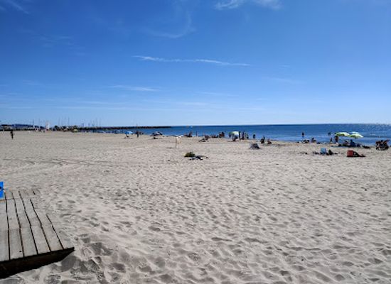 france/languedoc-coast/attraction/plage-d-honneur