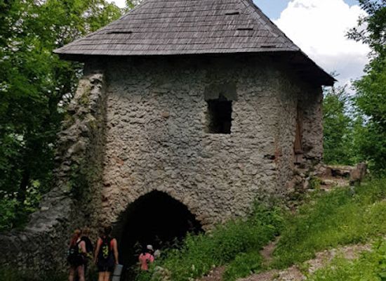 slovakia/banska-bystrica-region/attraction/castle-muran