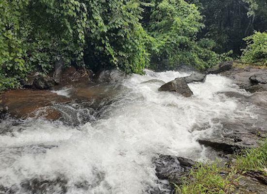 india/kerala/attraction/kuttippara-waterfalls