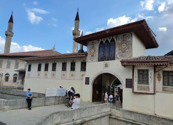 ukraine/kerch/attraction/the-khan-s-palace