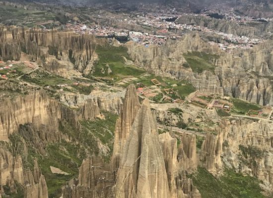 bolivia/la-paz-valley/attraction/aruntaya-laberinto-de-gigantes