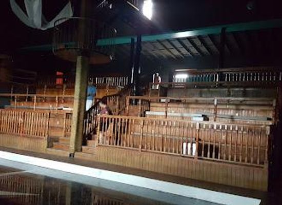 honduras/colon-region/attraction/isery-bar-y-discoteca