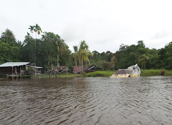 brunei/labi/attraction/sunken-boat