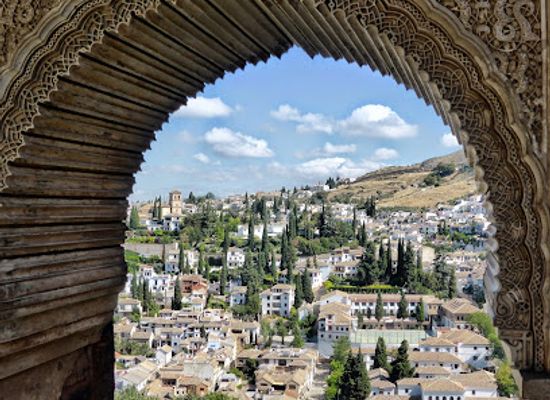 spain/granada/sacromonte/attraction/patio-de-los-leones