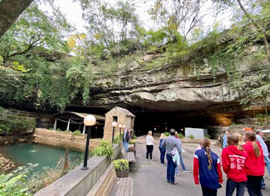 kentucky/bowling-green/attraction/lost-river-cave