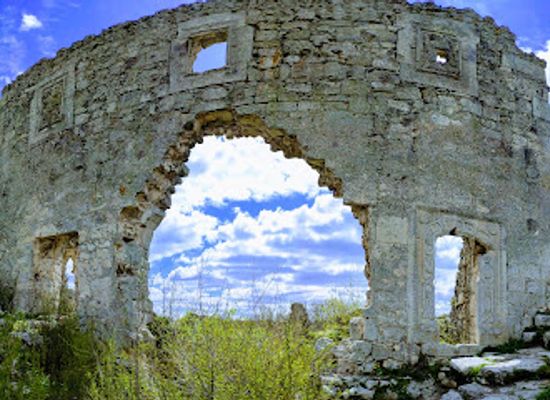 ukraine/crimea/attraction/krepost-manhup-kale