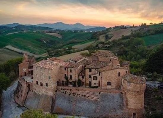 italy/marche/attraction/loretello-castle