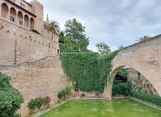 spain/mallorca/attraction/arc-de-sa-drassana