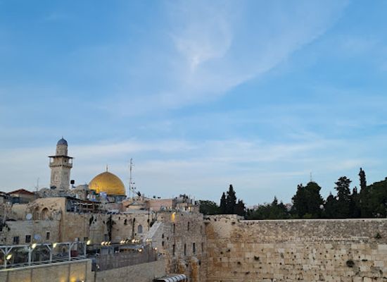 israel/jerusalem/attraction/menarot-hakotel