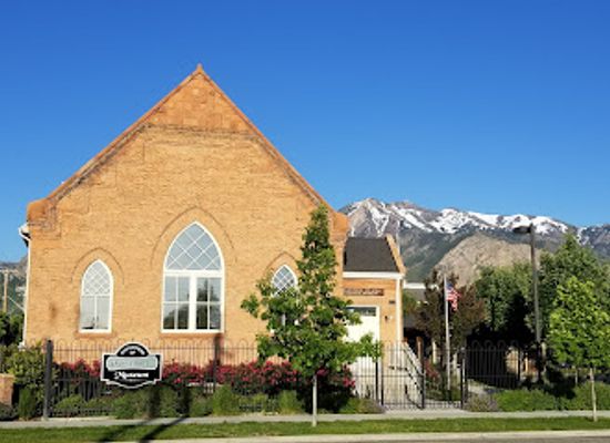 utah/ogden/attraction/weber-co-daughters-of-utah-pioneers-museum