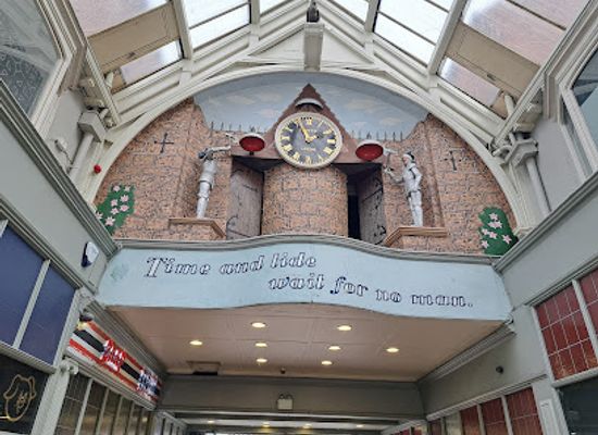 united-kingdom/leeds/attraction/grand-arcade-clock-leeds