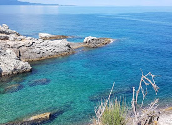 albania/saranda/attraction/the-bay-of-heart-shaped-rock