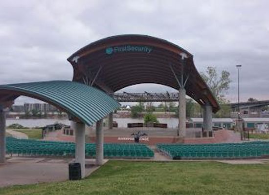 arkansas/conway/attraction/julius-breckling-riverfront-park