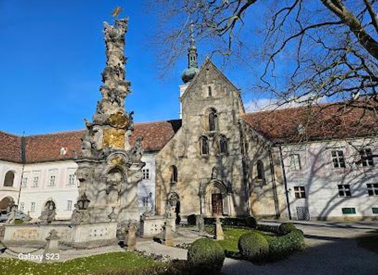 austria/vienna/attraction/cistercian-abbey-of-heiligenkreuz