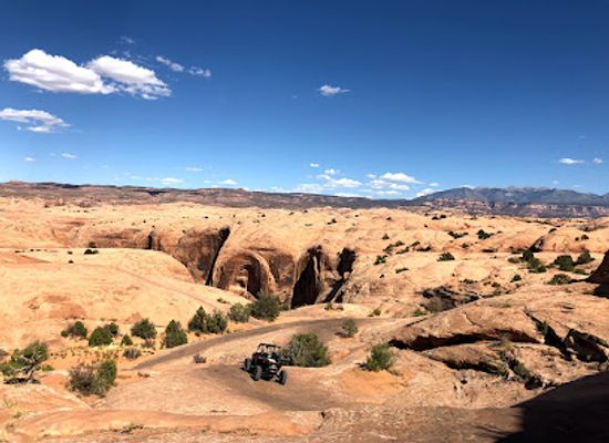 utah/moab/attraction/hell-s-revenge-4x4-trail