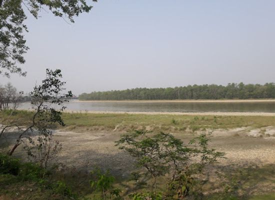 nepal/chitwan/bharatpur/attraction/narayani-river-bank-buddha-statue
