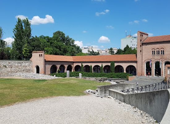 hungary/szekesfehervar/attraction/medieval-ruin-garden