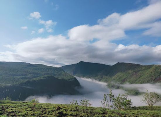 kenya/central-highlands/attraction/mount-suswa-crater-and-caves-tourist-site