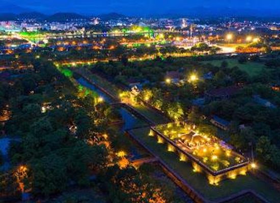 vietnam/hue/attraction/dong-khuyet-dai