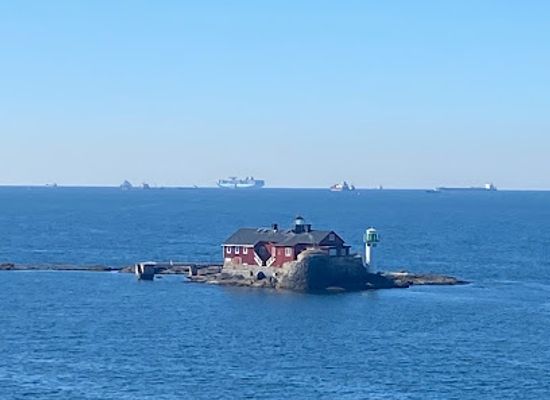 sweden/gothenburg-archipelago/landmark/botto-lighthouse-and-house