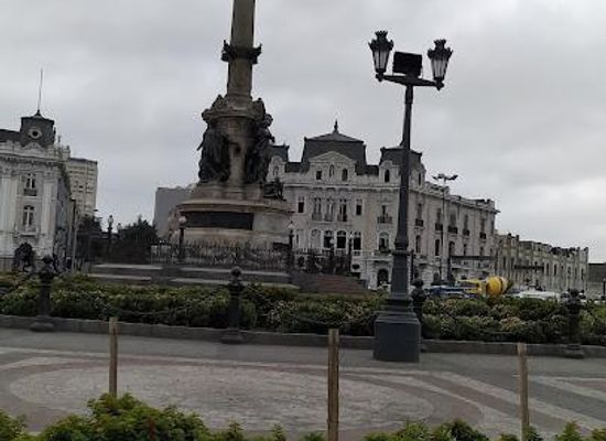 peru/lima/attraction/plaza-dos-de-mayo